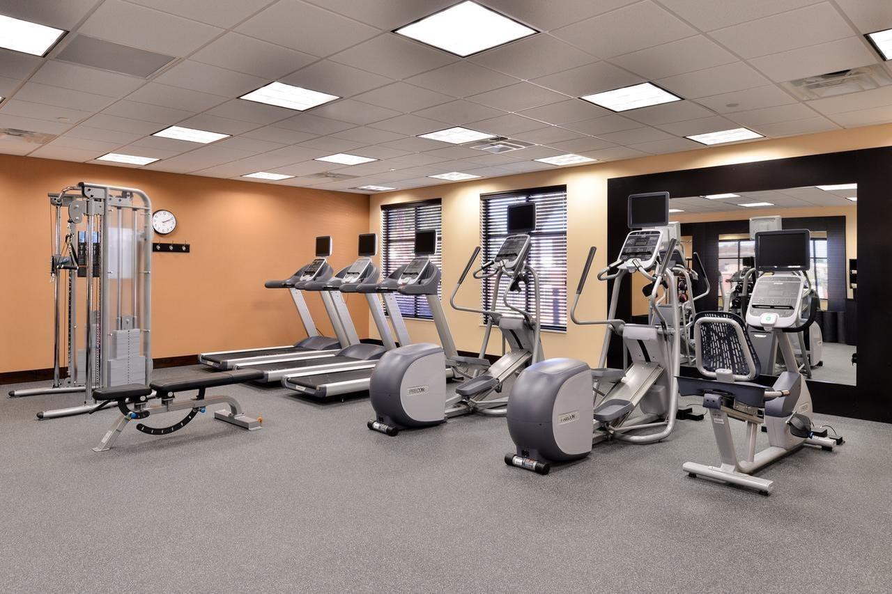 Hilton Garden Inn Dubuque Downtown מראה חיצוני תמונה