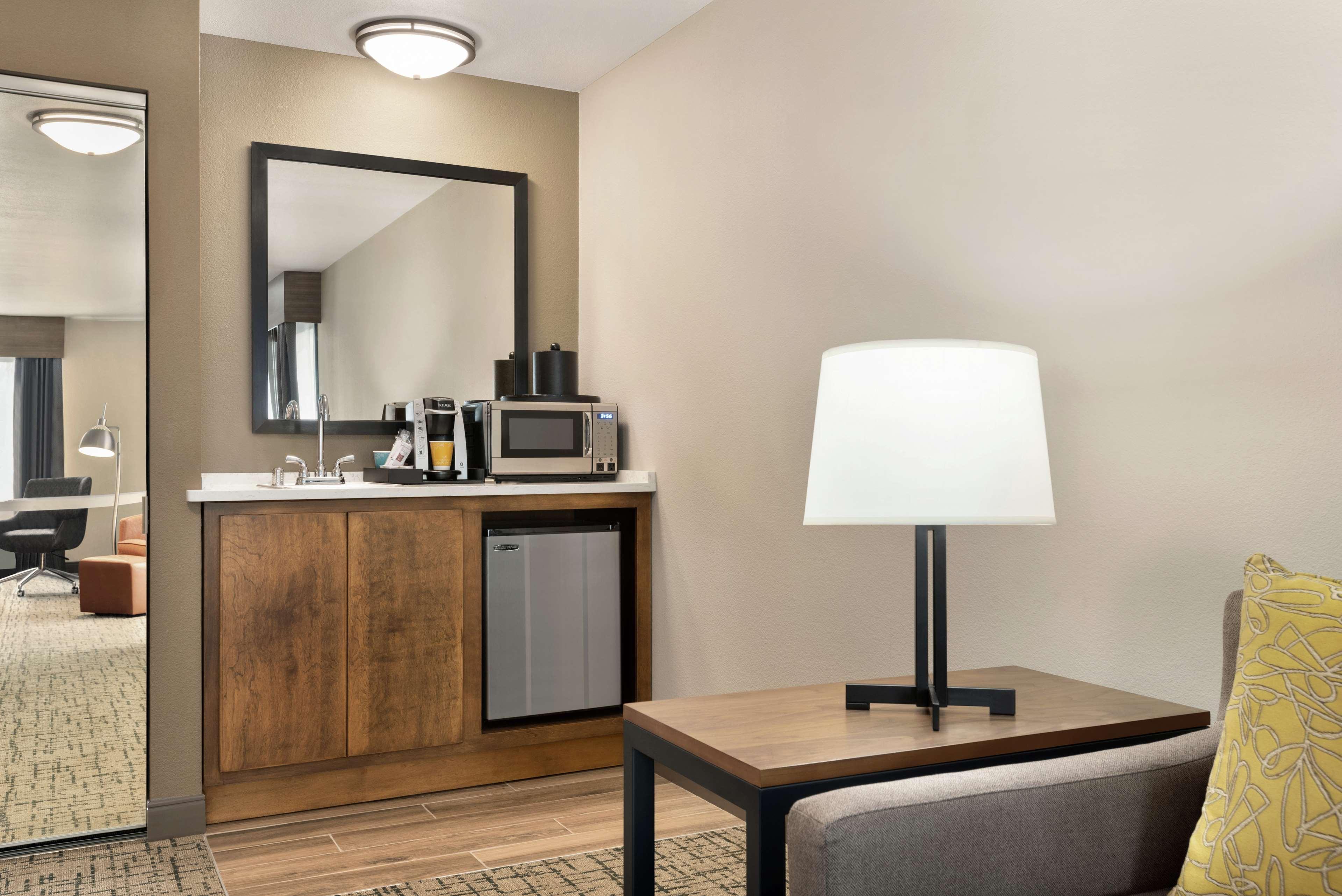 Hilton Garden Inn Dubuque Downtown מראה חיצוני תמונה