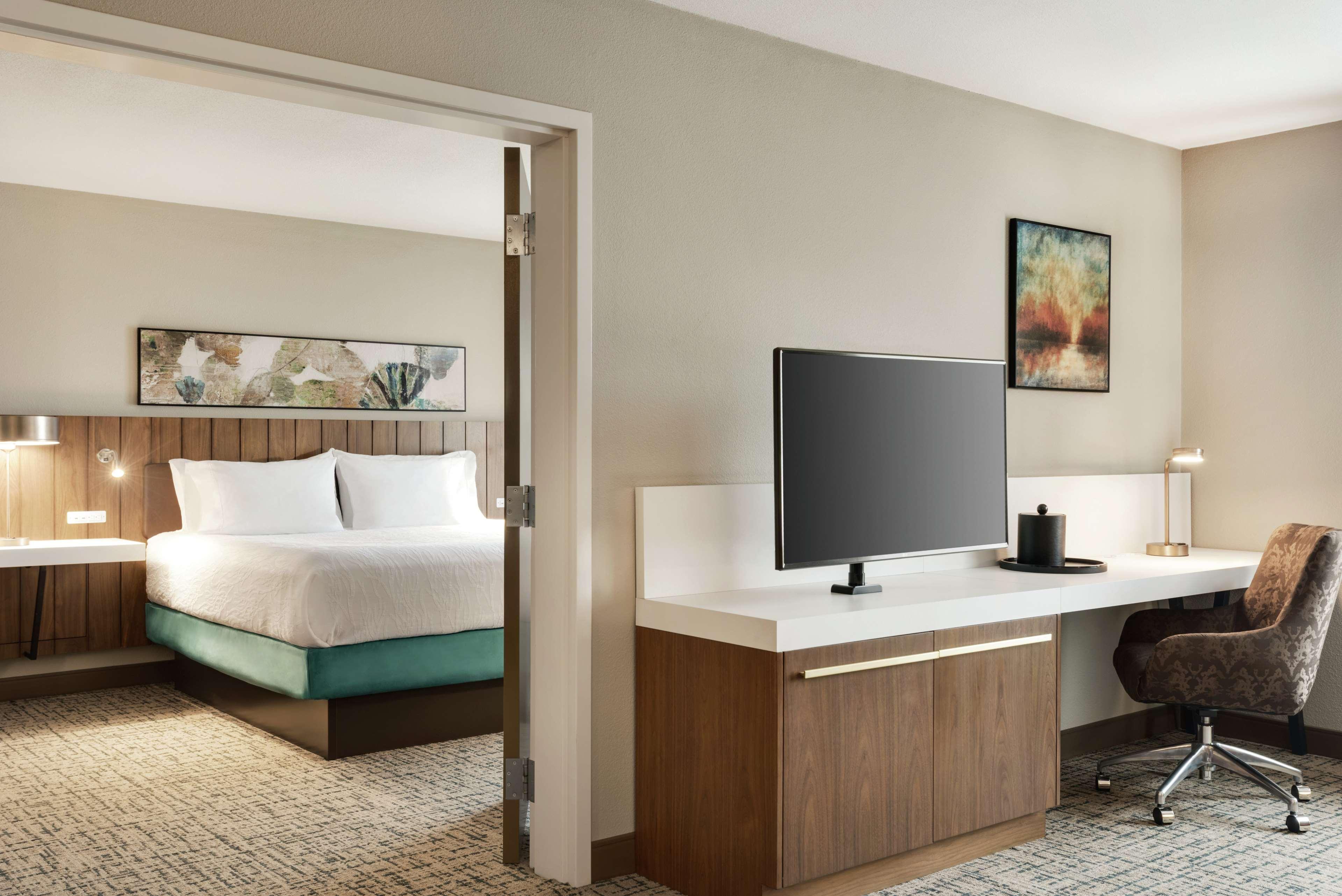 Hilton Garden Inn Dubuque Downtown מראה חיצוני תמונה