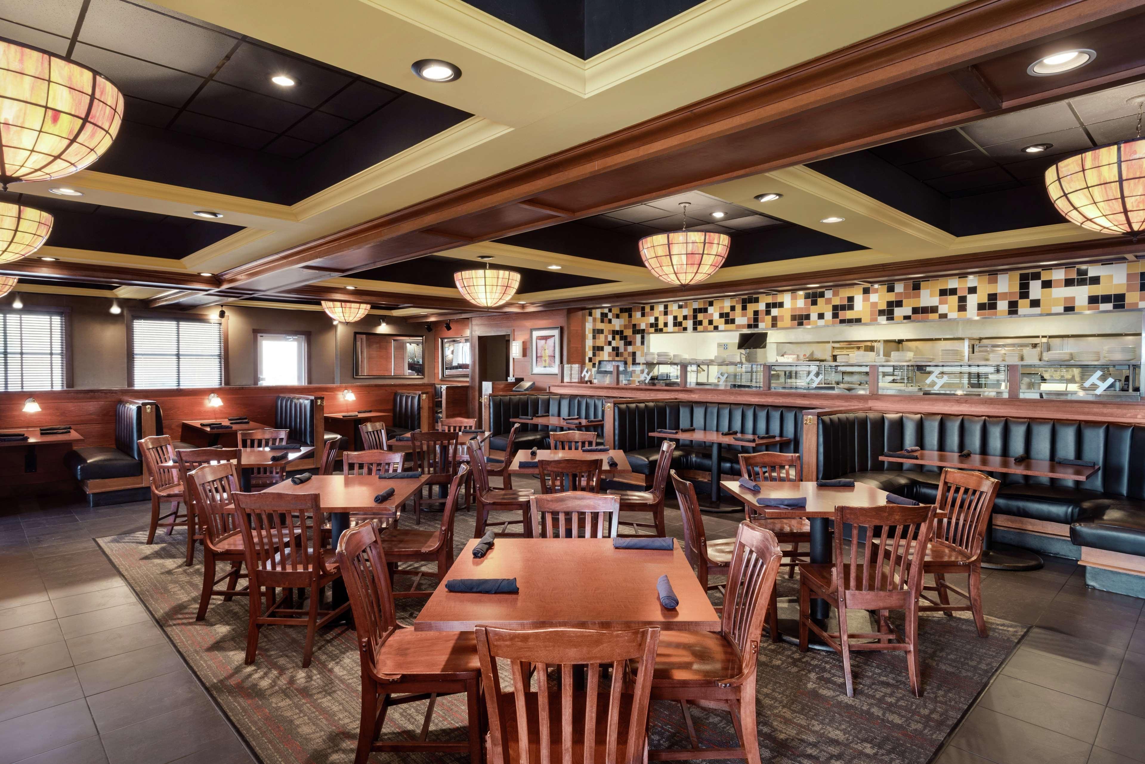 Hilton Garden Inn Dubuque Downtown מראה חיצוני תמונה