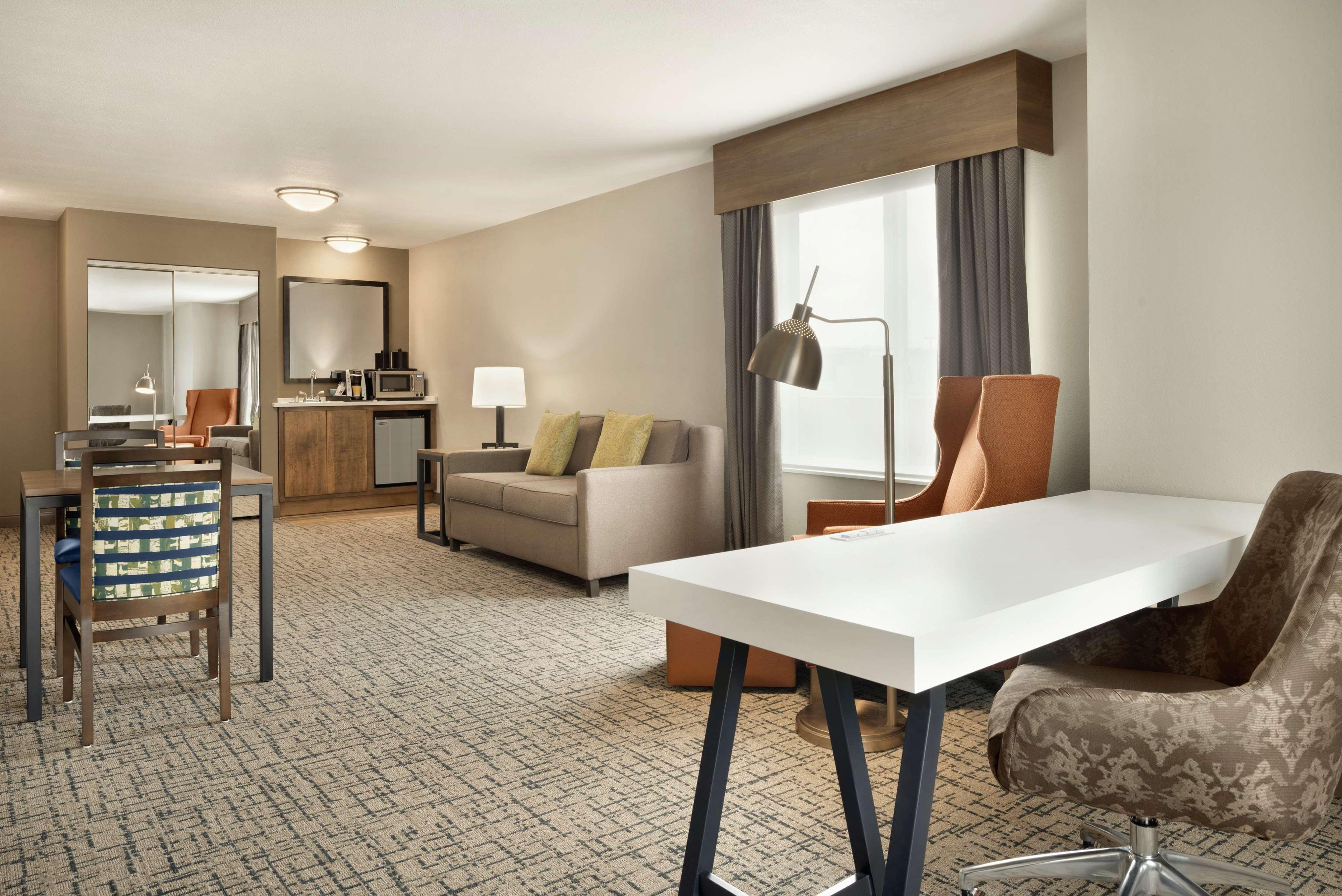 Hilton Garden Inn Dubuque Downtown מראה חיצוני תמונה