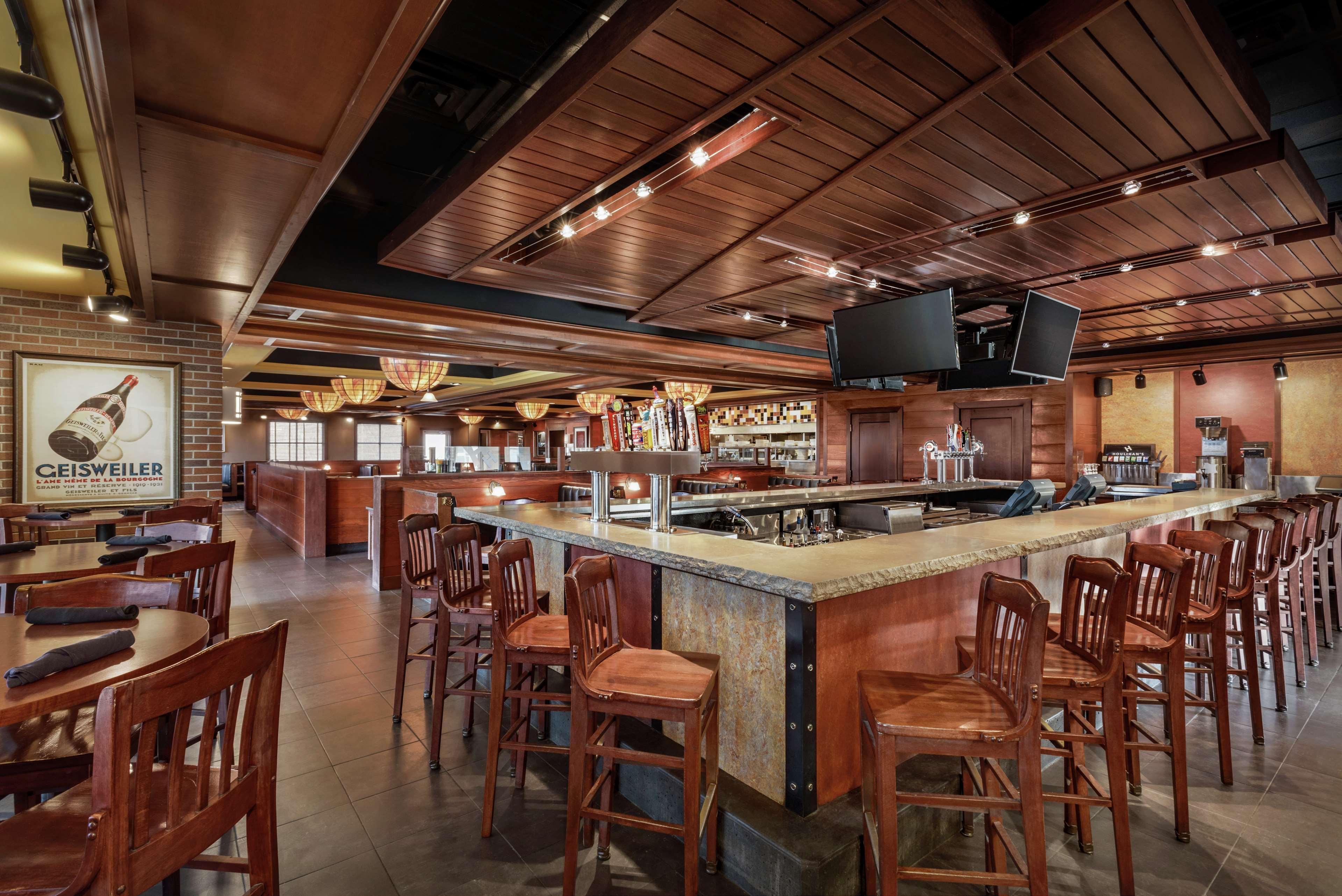 Hilton Garden Inn Dubuque Downtown מראה חיצוני תמונה