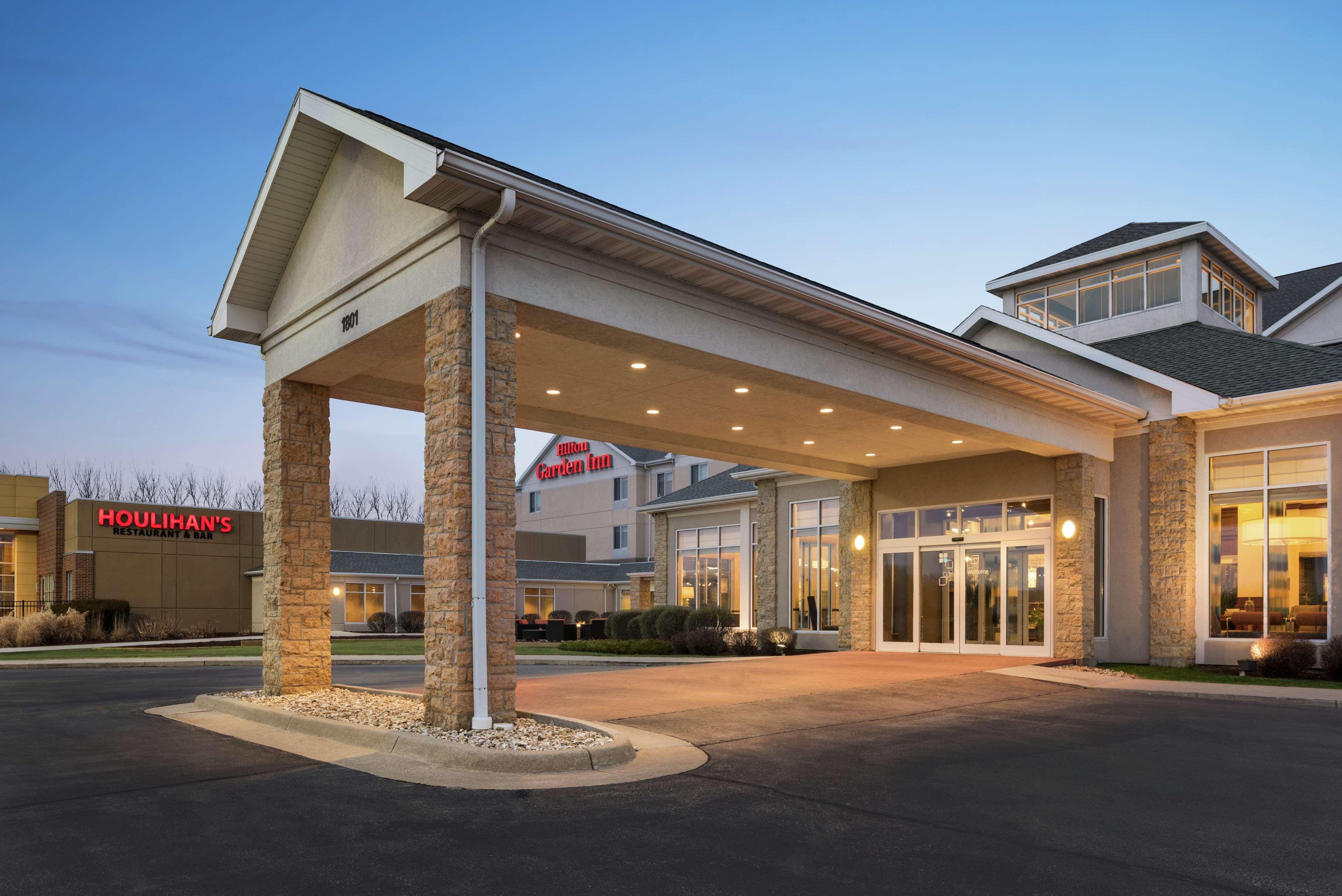 Hilton Garden Inn Dubuque Downtown מראה חיצוני תמונה