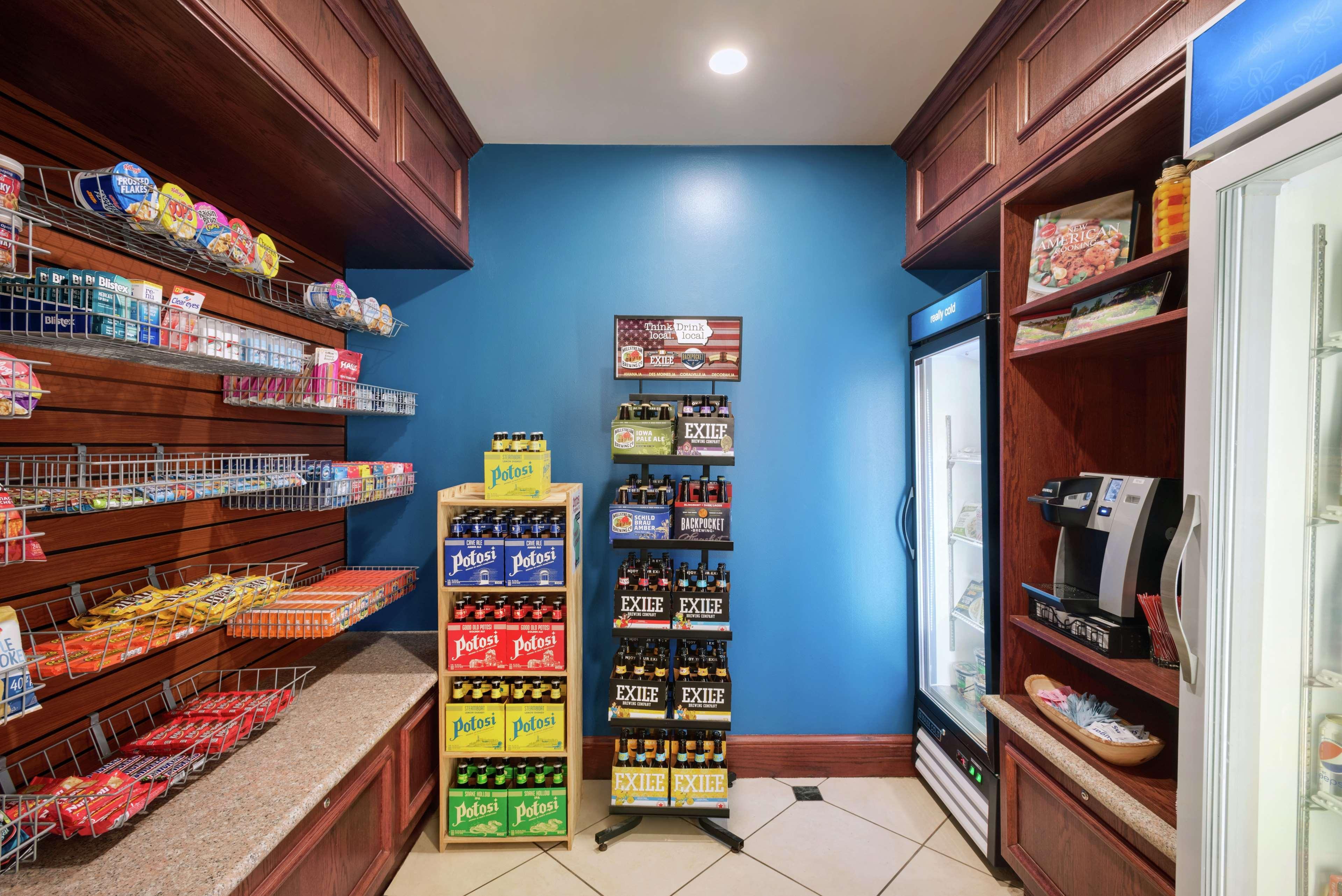 Hilton Garden Inn Dubuque Downtown מראה חיצוני תמונה