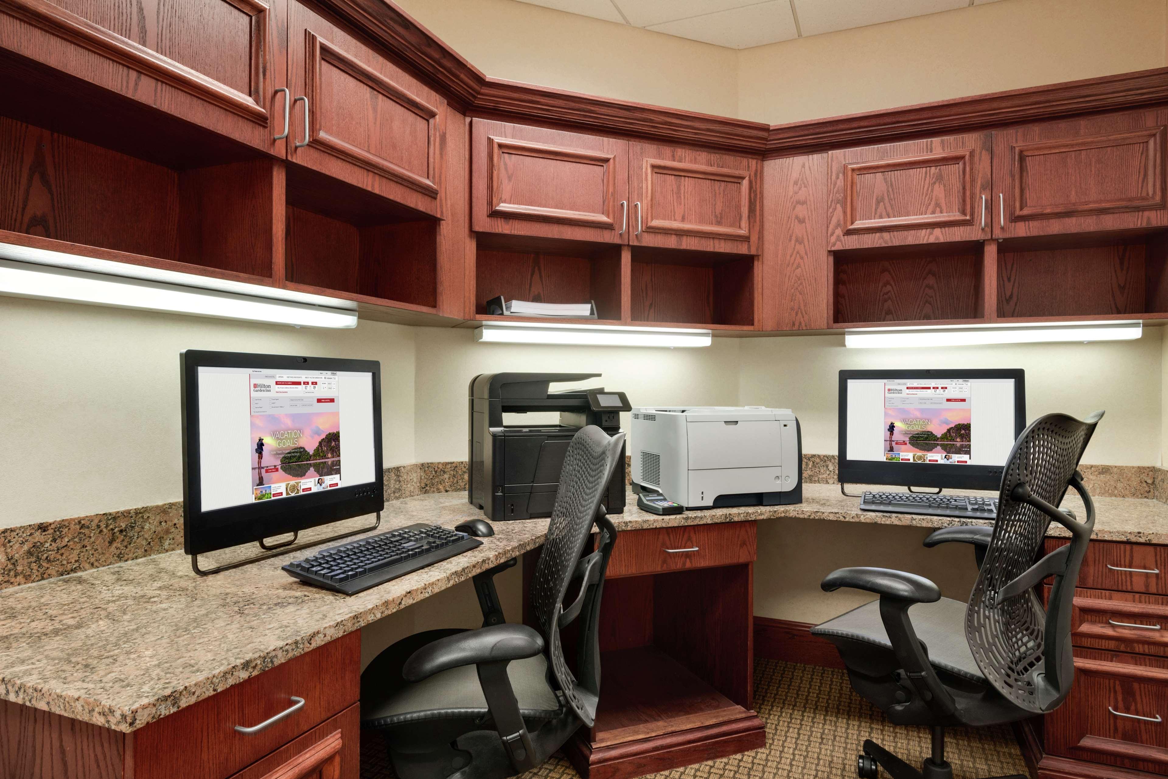 Hilton Garden Inn Dubuque Downtown מראה חיצוני תמונה