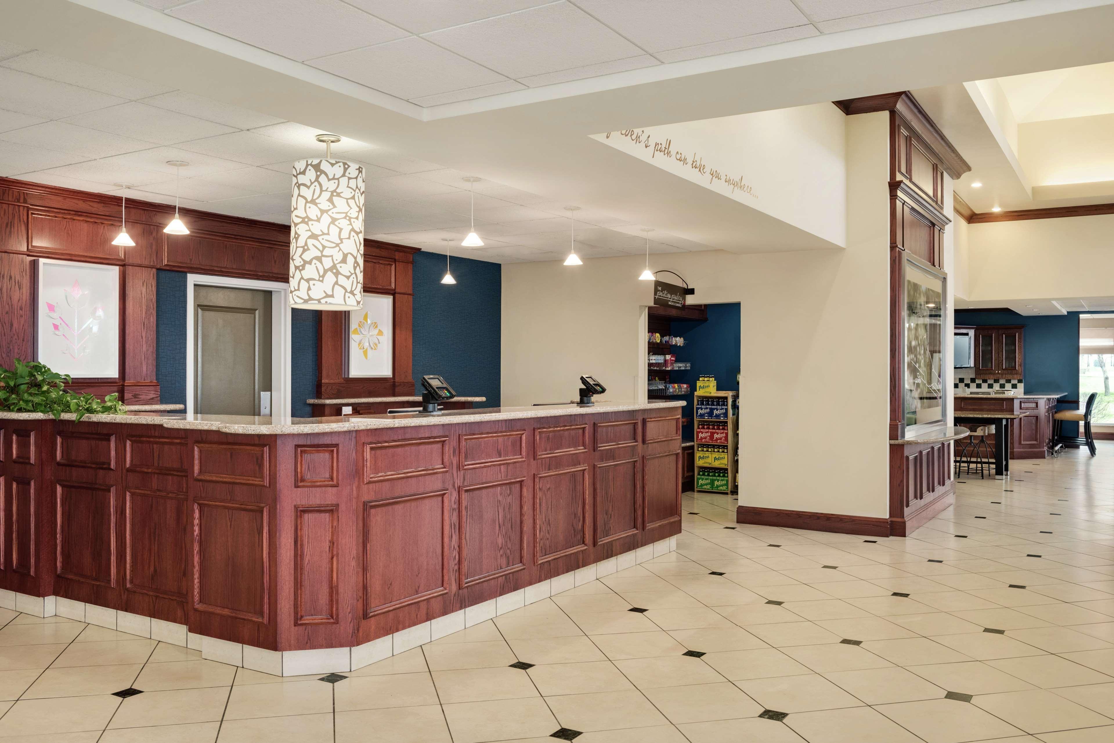 Hilton Garden Inn Dubuque Downtown מראה חיצוני תמונה