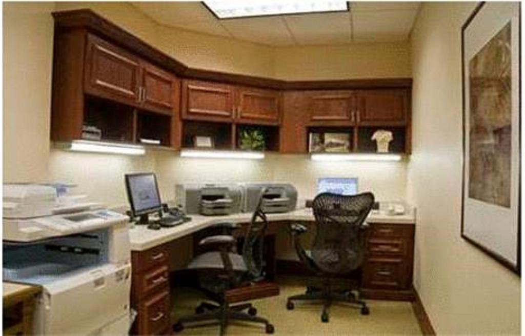Hilton Garden Inn Dubuque Downtown מראה חיצוני תמונה