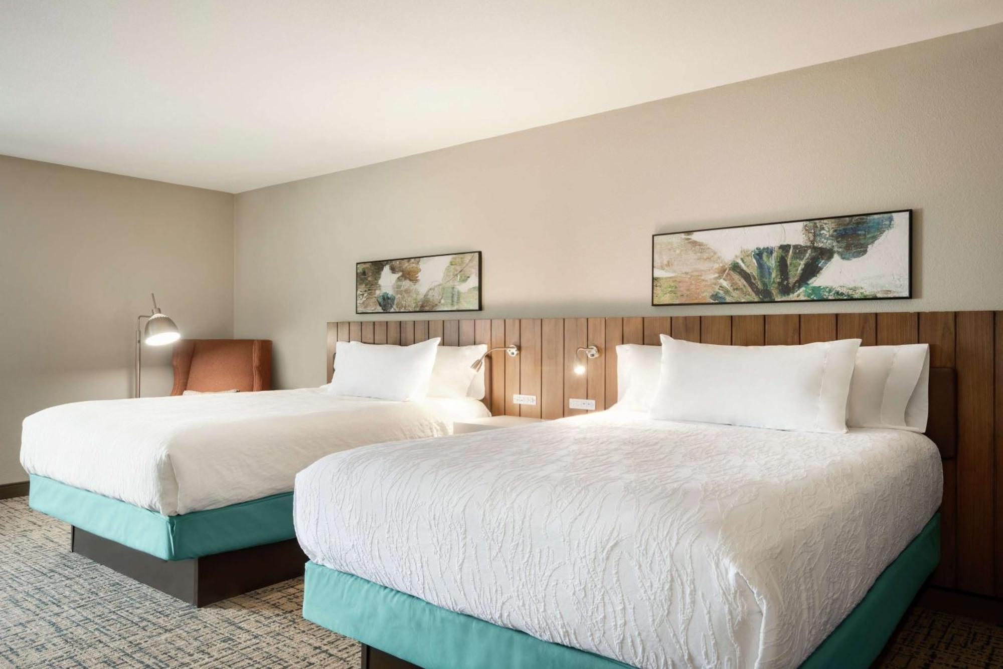 Hilton Garden Inn Dubuque Downtown מראה חיצוני תמונה