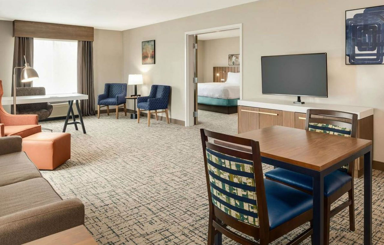Hilton Garden Inn Dubuque Downtown מראה חיצוני תמונה