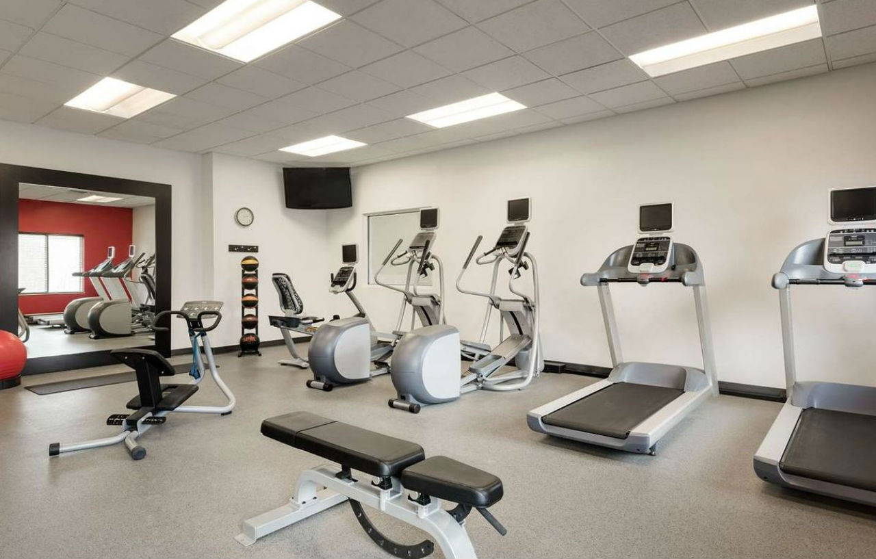 Hilton Garden Inn Dubuque Downtown מראה חיצוני תמונה
